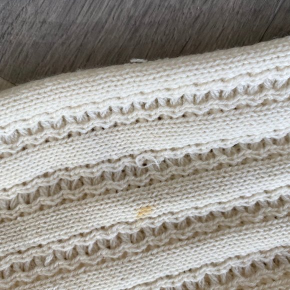 1960's to 70's Vintage Adee of California White Sweater - Picture 5 of 10